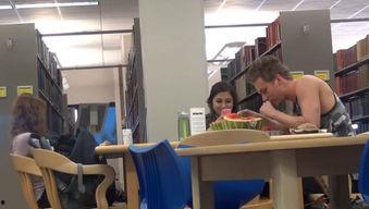 图书馆吃瓜视频,一场吃瓜视频引发的趣味探讨