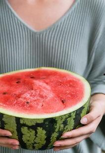 杭州天台吃瓜,一场网络热议的幕后真相揭秘